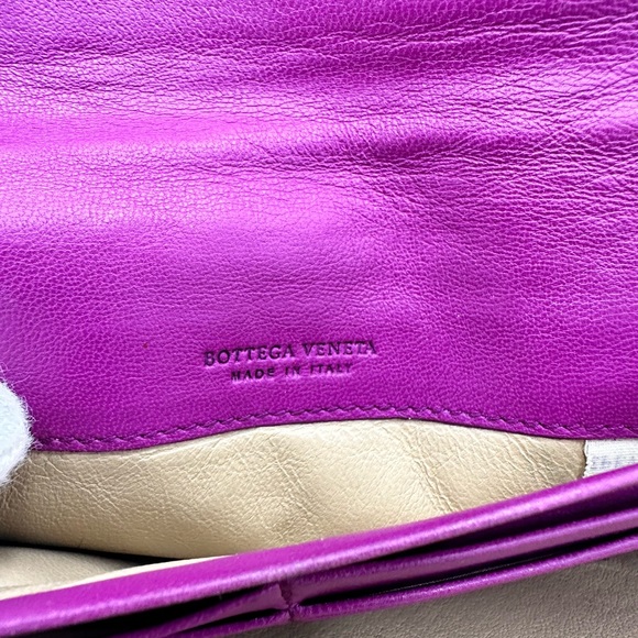 BOTTEGA VENETA (VINTAGE)
Nappa Intrecciato Continental Flap
Wallet Peony - Picture 5 of 10